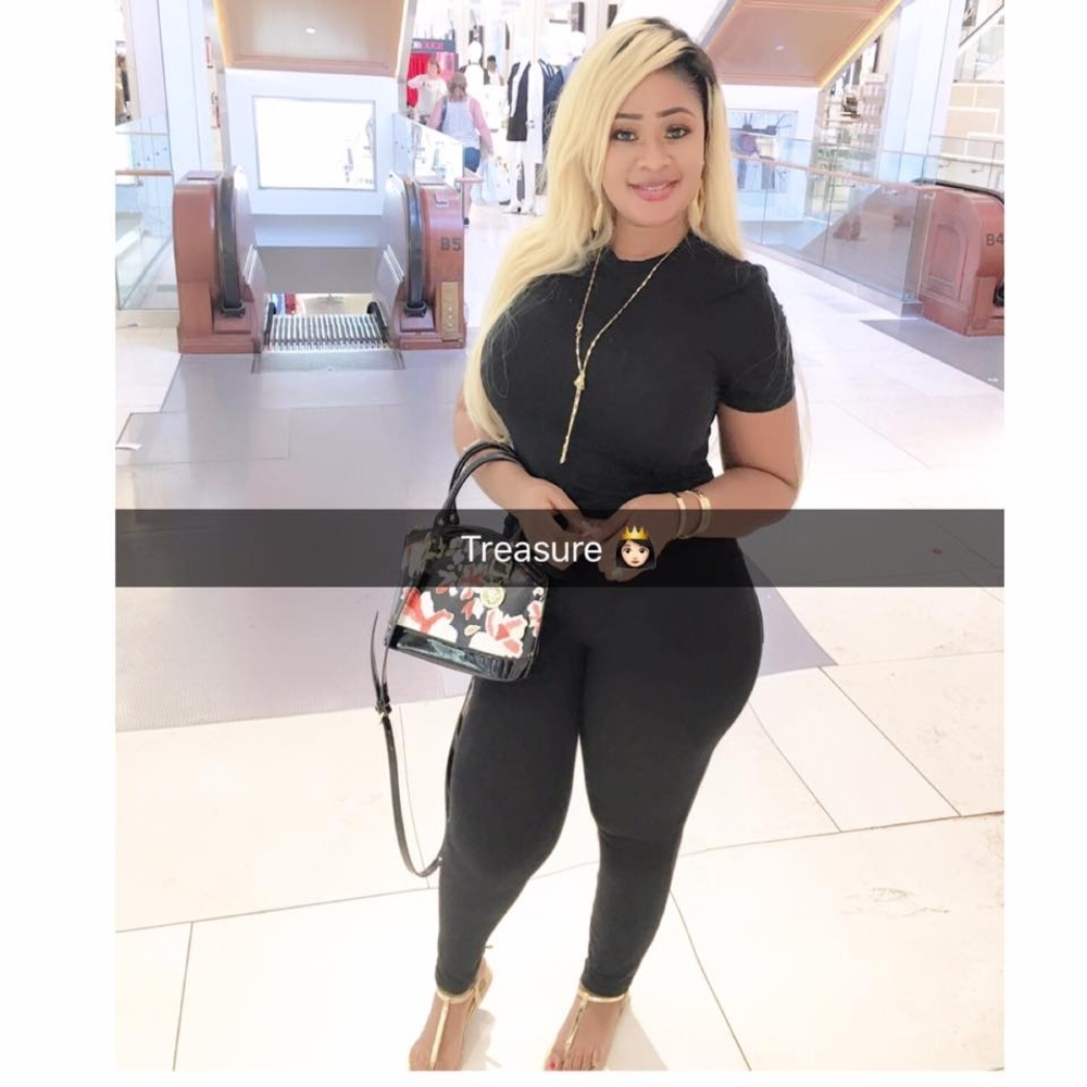 Meet your Posher, Naa